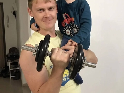 Конкурс: "Самый спортивный папа!" Номинация: "Вместе с папой ". Васильев Артём Игоревич. 2 корпус, группа номер 6 "Бусинка ". #самыйспортивныйпапародничок25