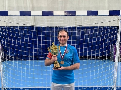 Конкурс "Самый спортивный папа" Номинация "Мой папа - чемпион! " Папа: Фарзалиев Наиль Васильевич Сивчиков Тимур Наилевич 2 корпус группа 11 "Дюймовочка" #самыйспортивныйпапародничок25