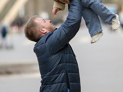 Конкурс «Самый спортивный папа» Номинация «Вместе с папой» Карнеева Есения Денисовна Папа Карнеев Денис 1 корпус 2 группа #самыйспортивныйпапародничок25